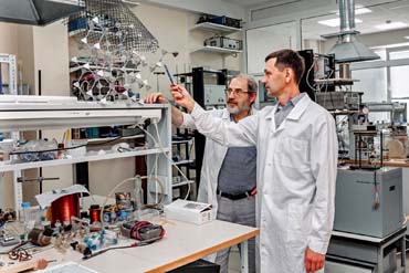 сотрудники научной лаборатории