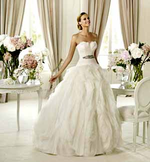 невеста в белом платье